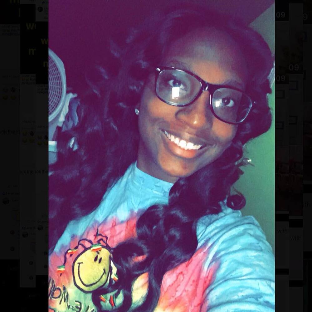 Meet your Posher, Endyia